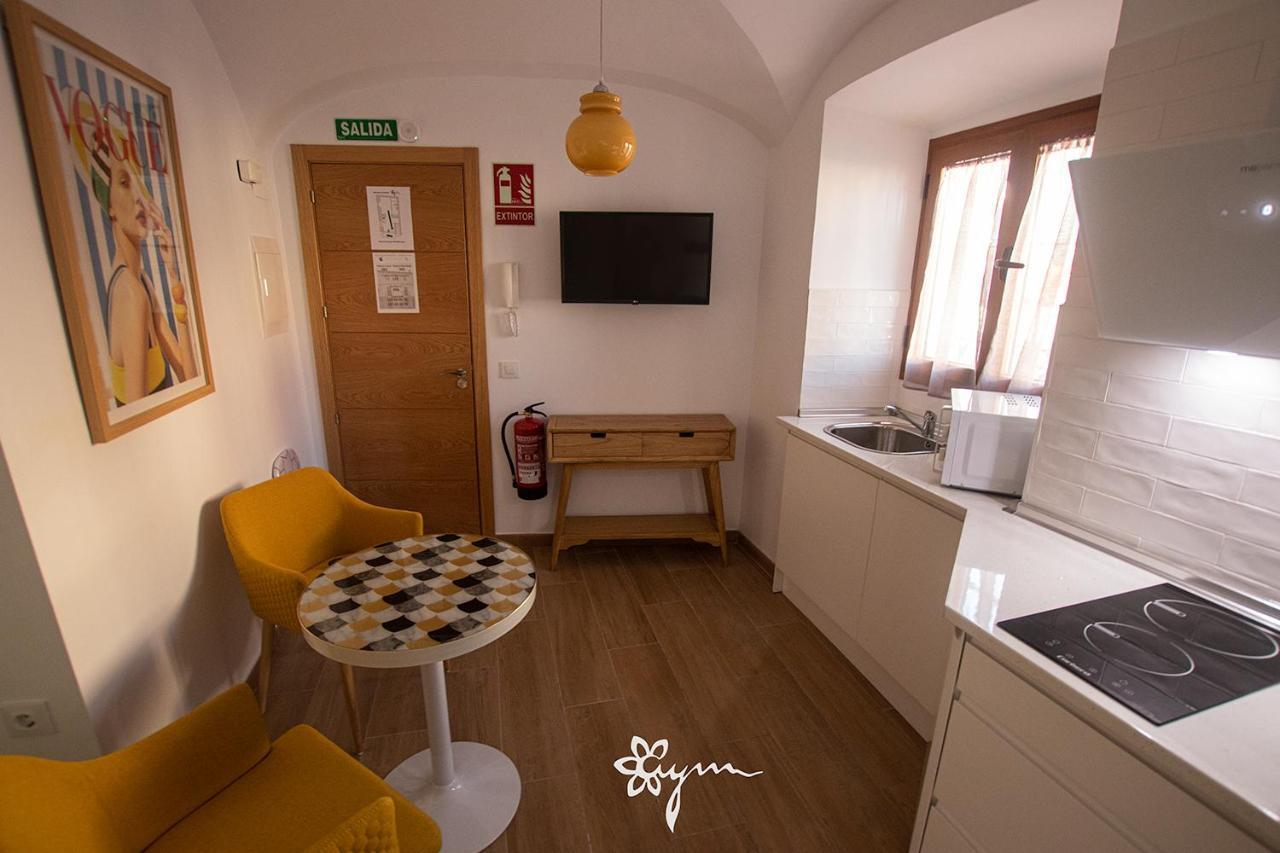 Apartamentos Turisticos Abrilymarzo Caces Zewnętrze zdjęcie