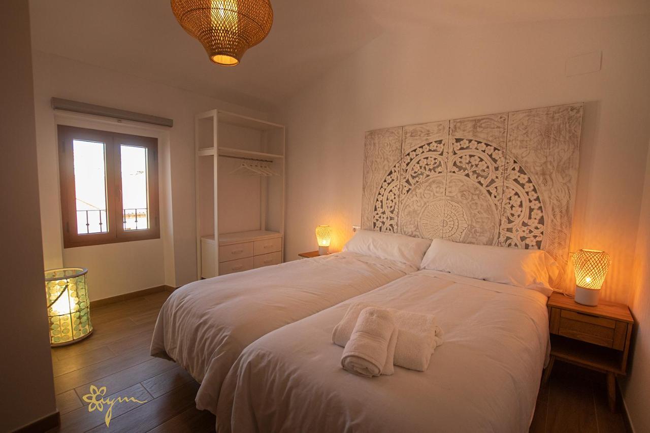Apartamentos Turisticos Abrilymarzo Caces Zewnętrze zdjęcie